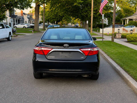 2017 Toyota Camry LE