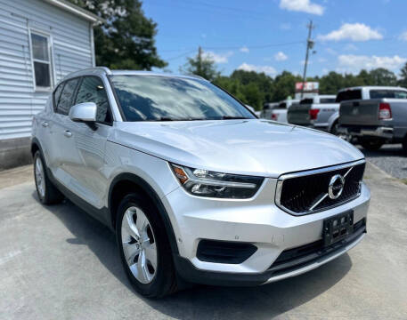 2019 Volvo XC40 T5 Momentum