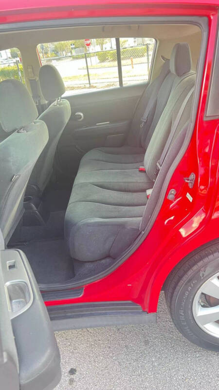 2012 Nissan Versa 1.8 S