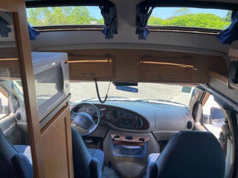 2003 Ford E-Series E-350 SD