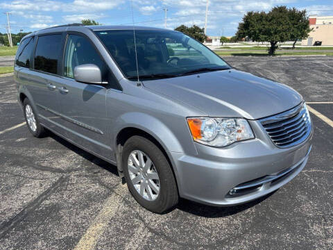 2016 Chrysler Town and Country Touring