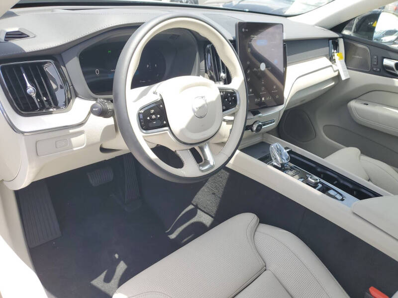 2026 Volvo XC60 B5 Ultra