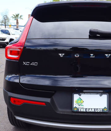 2022 Volvo XC40 T4 Momentum