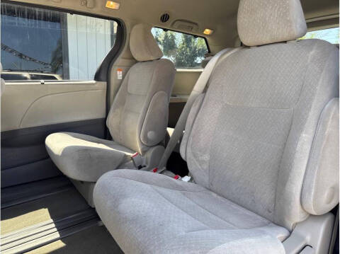 2016 Toyota Sienna