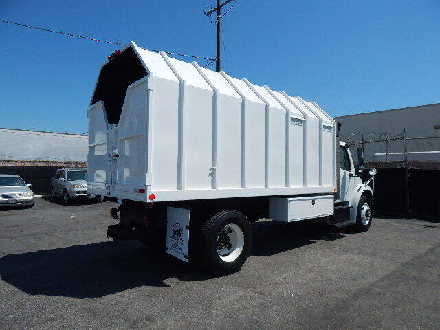 2016 Freightliner M2 106