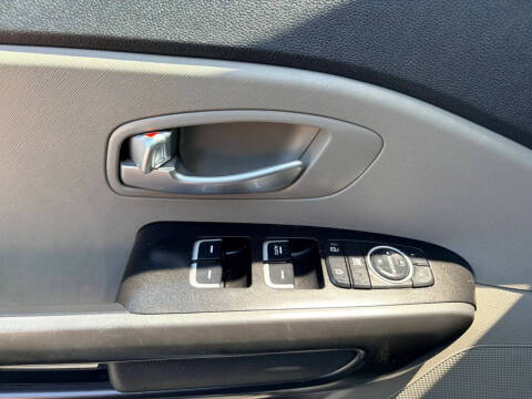 2015 Kia Sedona L