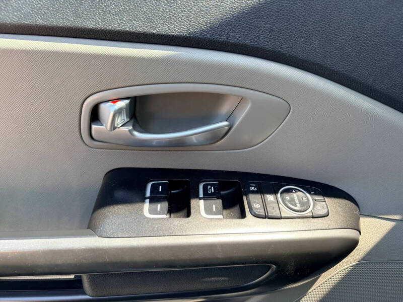 2015 Kia Sedona L