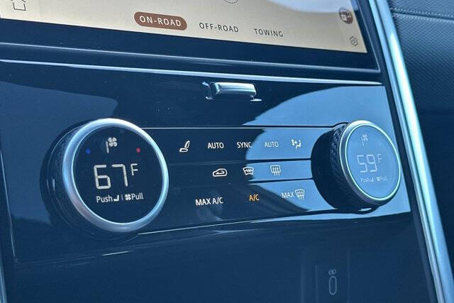 2026 Land Rover Discovery P360 Tempest Edition