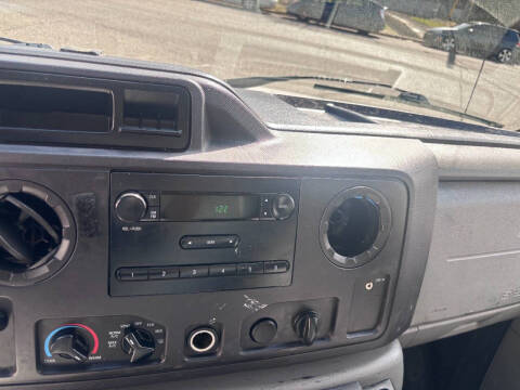 2012 Ford E-Series E-350 SD