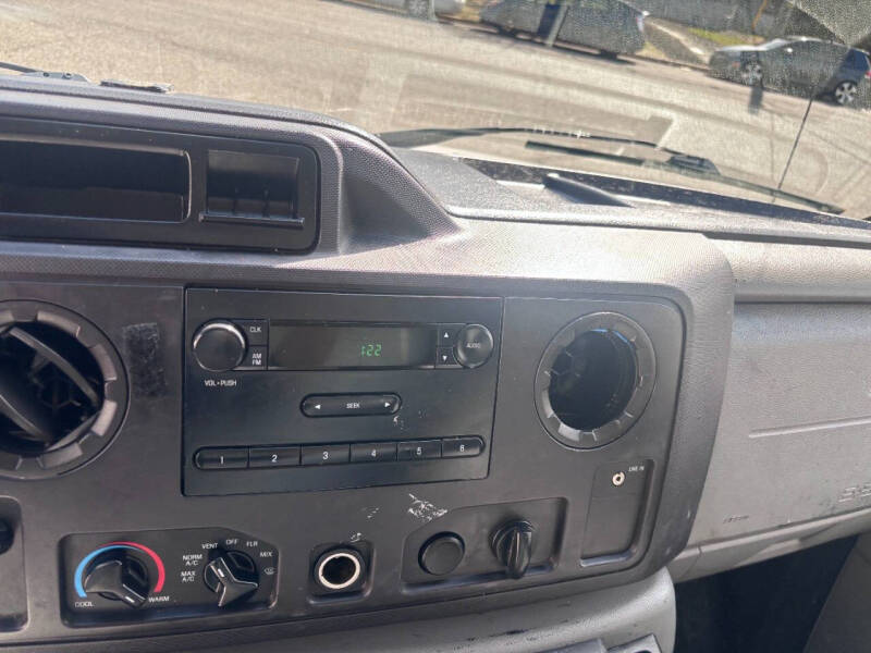 2012 Ford E-Series E-350 SD