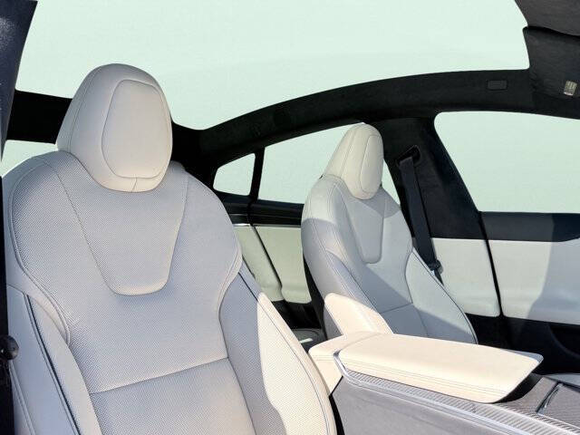 2023 Tesla Model S Plaid