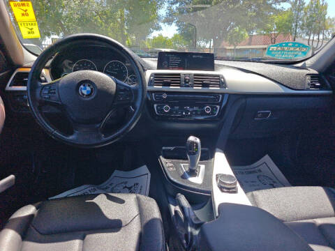 2016 BMW 3 Series 320i