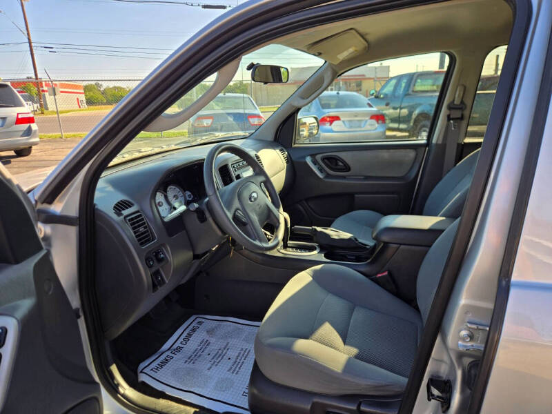 2005 Ford Escape XLT