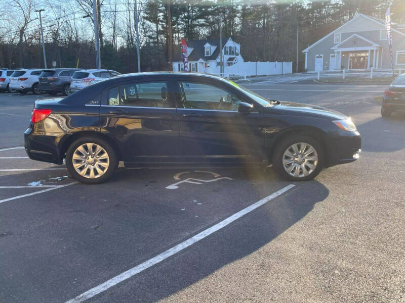 2014 Chrysler 200 LX