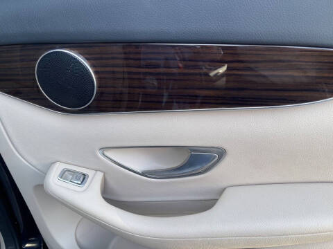 2019 Mercedes-Benz GLC GLC 300