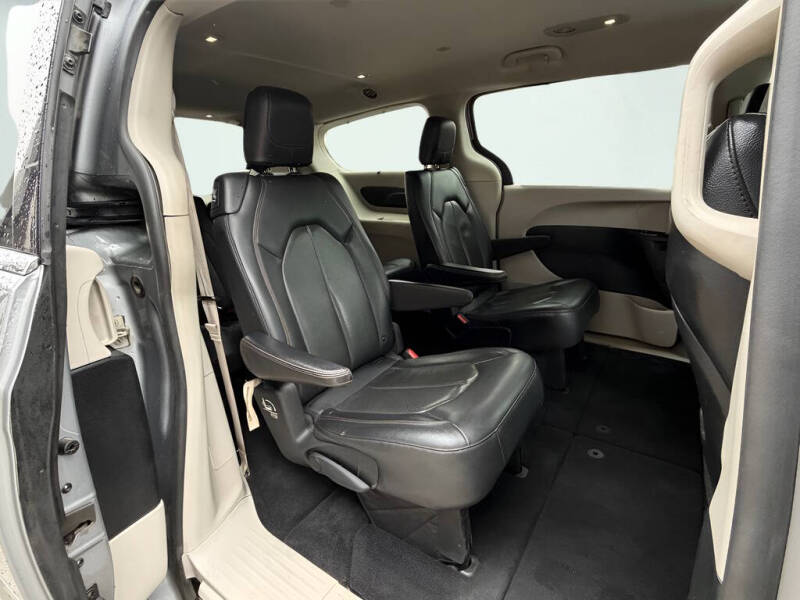 2019 Chrysler Pacifica Touring L