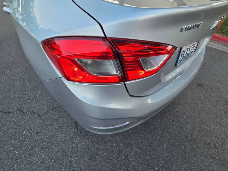 2019 Chevrolet Cruze LS