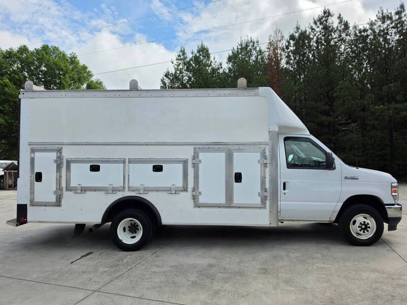 2024 Ford E-Series E-450 SD