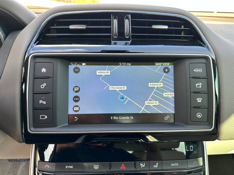 2017 Jaguar XE 25t Prestige