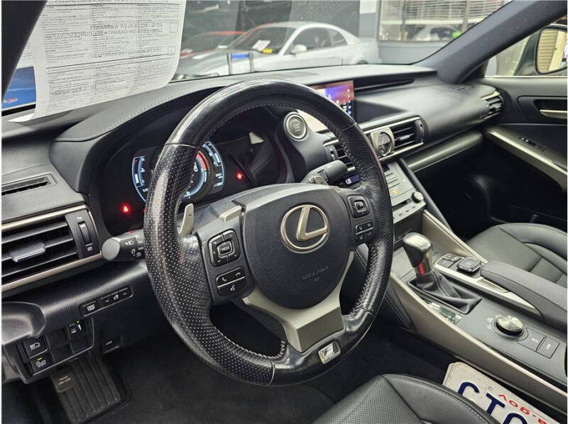 2017 Lexus IS 200t