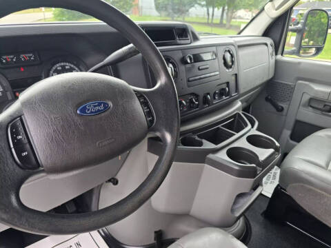 2014 Ford E-Series E-350 SD