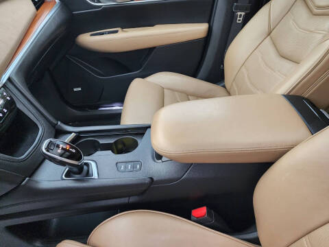 2017 Cadillac XT5 Platinum