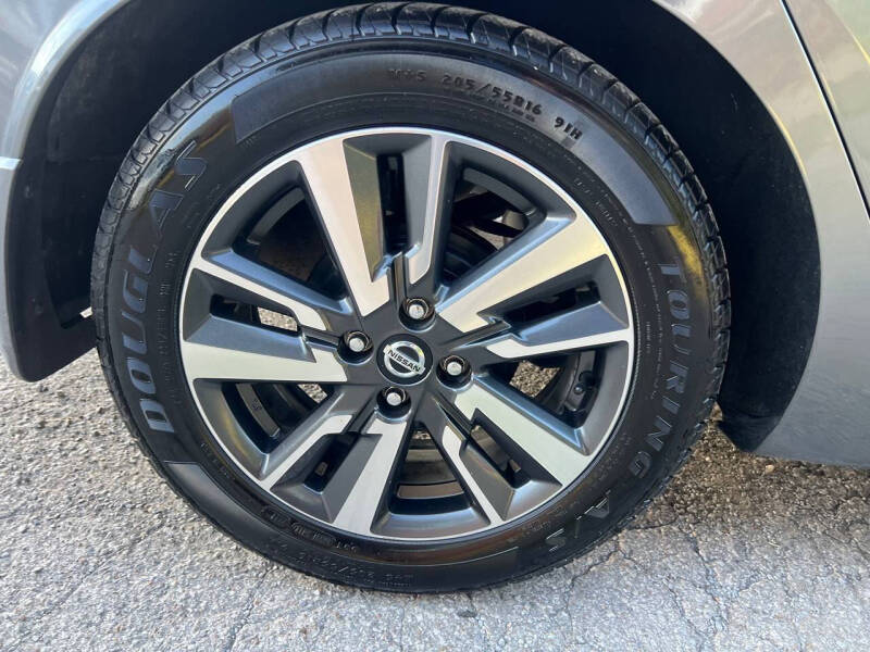 2021 Nissan Versa SV