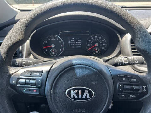 2017 Kia Sorento LX