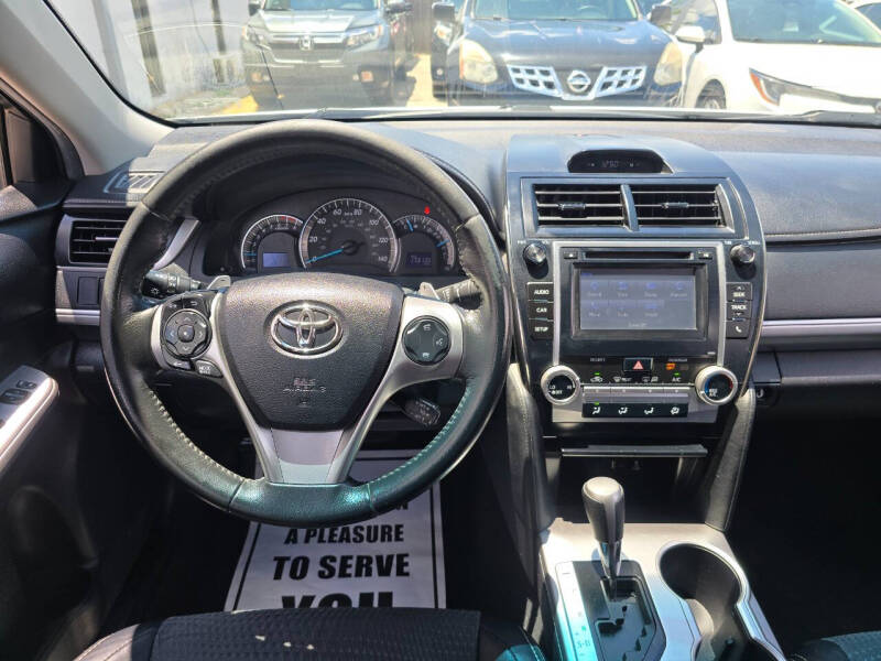 2014 Toyota Camry SE