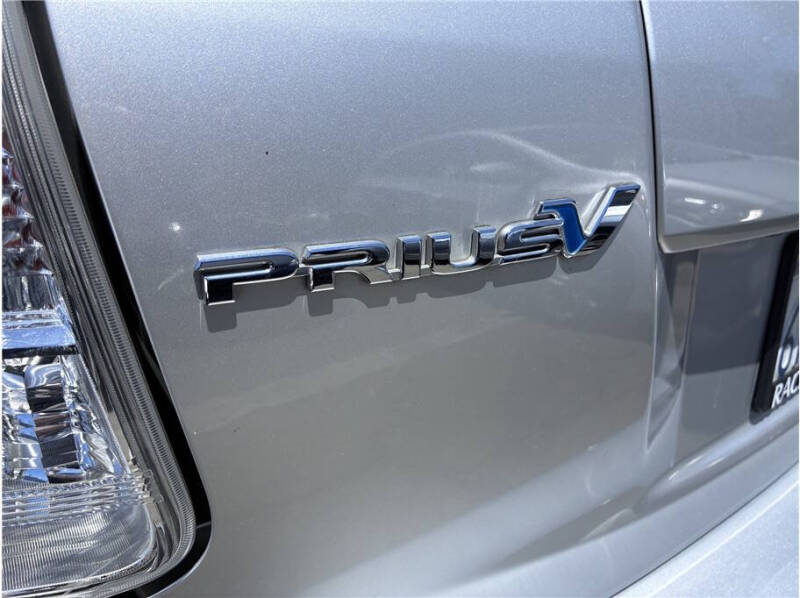 2012 Toyota Prius v Three