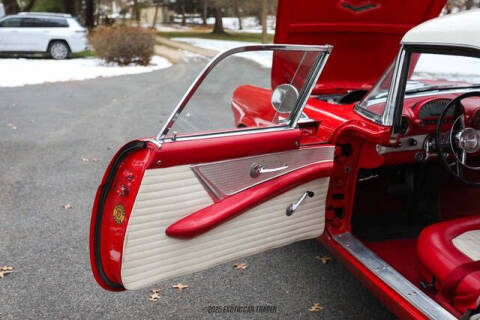 1956 Ford Thunderbird