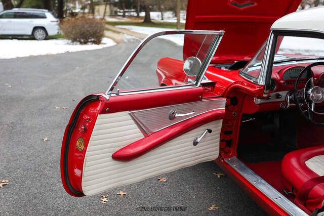 1956 Ford Thunderbird