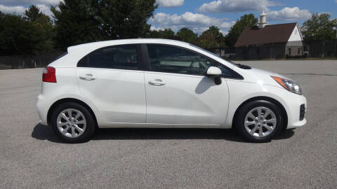 2016 Kia Rio 5-Door LX