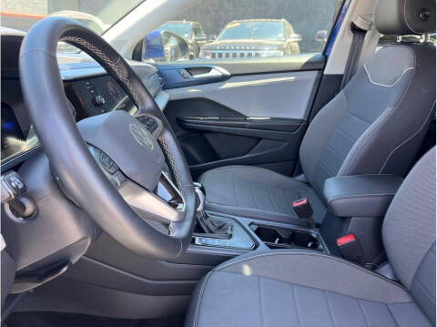 2024 Volkswagen Taos SE