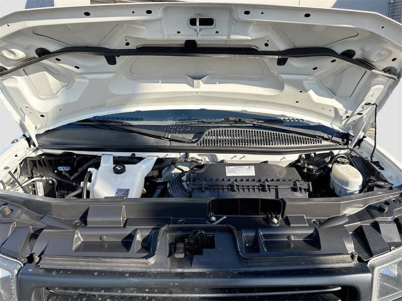 2022 GMC Savana 2500