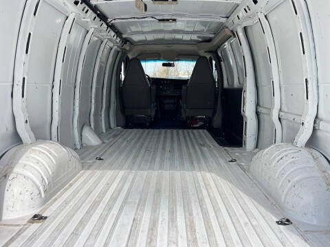 2023 Chevrolet Express 2500