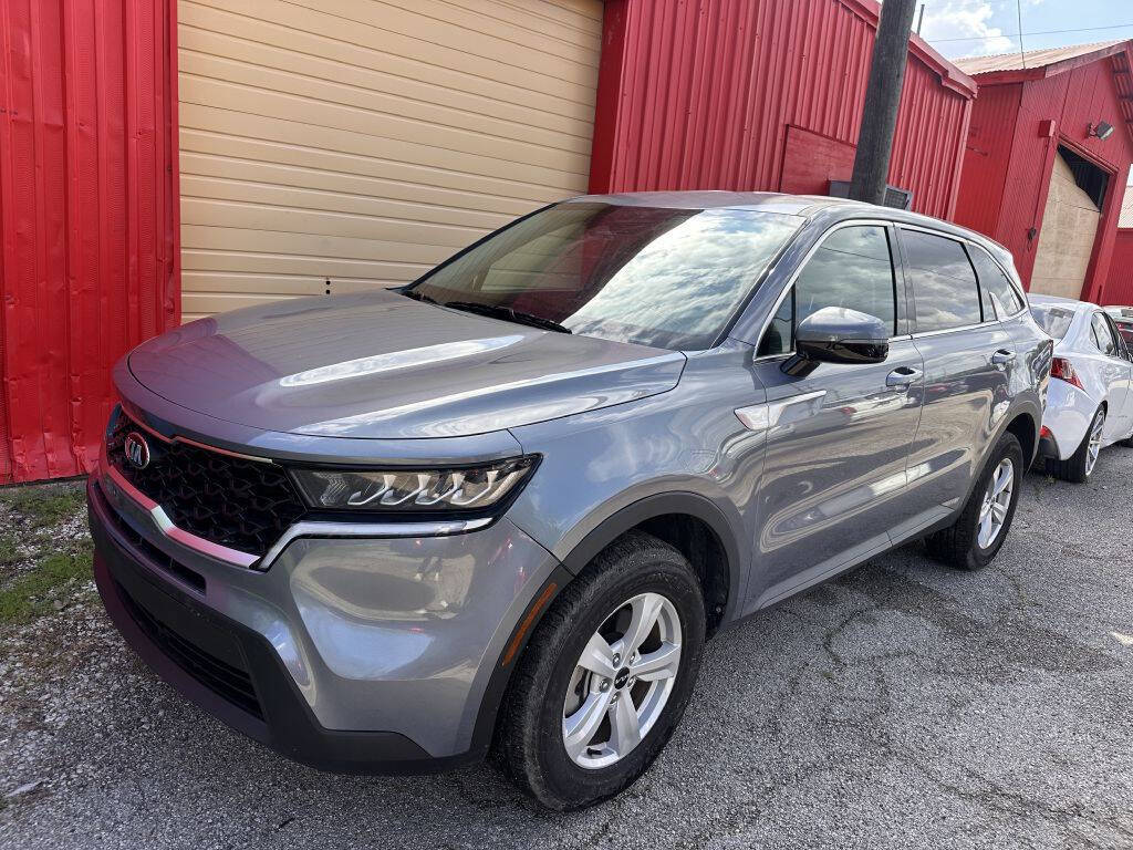 Silver 2023 Kia Sorento LX AWD LX 4dr SUV 1