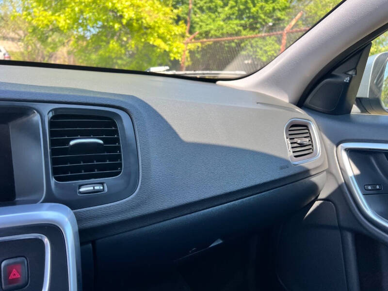 2017 Volvo S60 T5 Dynamic