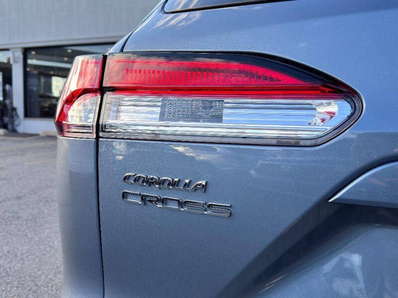 2024 Toyota Corolla Cross LE