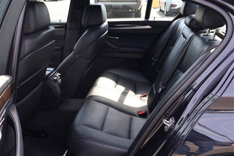 2012 BMW 5 Series 550i