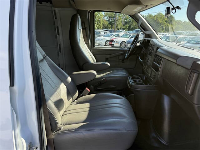 2023 GMC Savana 2500