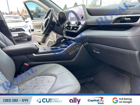 2023 Toyota Highlander Hybrid Bronze Edition