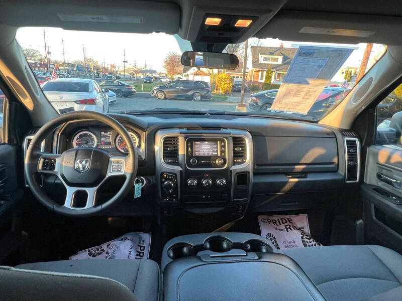 2024 RAM 1500 Classic