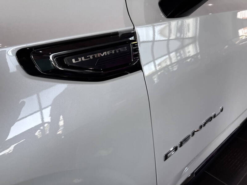 2025 GMC Yukon Denali Ultimate
