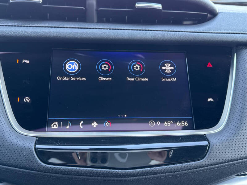 2025 Cadillac XT6 Luxury