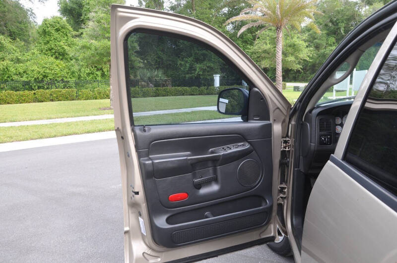 2004 Dodge Ram 1500 SLT