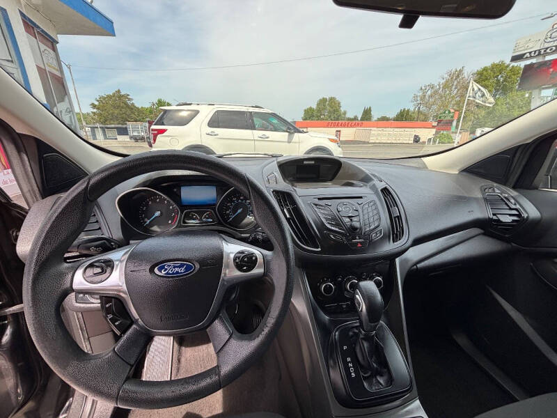2016 Ford Escape S