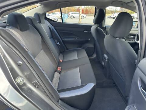 2025 Nissan Versa SV