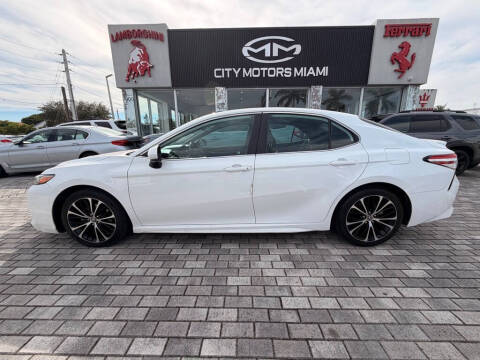 2020 Toyota Camry SE