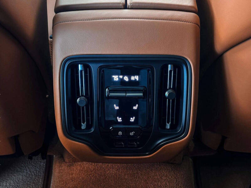 2026 Aston Martin DBX 707